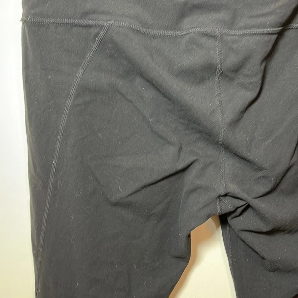 Athleta Black Capri Leggings